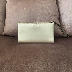 Kate Spade Sylvia Large Continental Wristlet-Pale Gold
